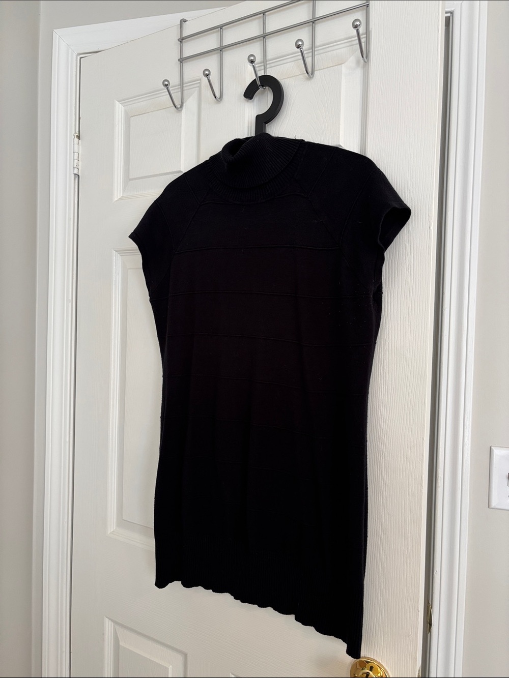 Xhilaration Black Short-Sleeve Turtleneck Tunic